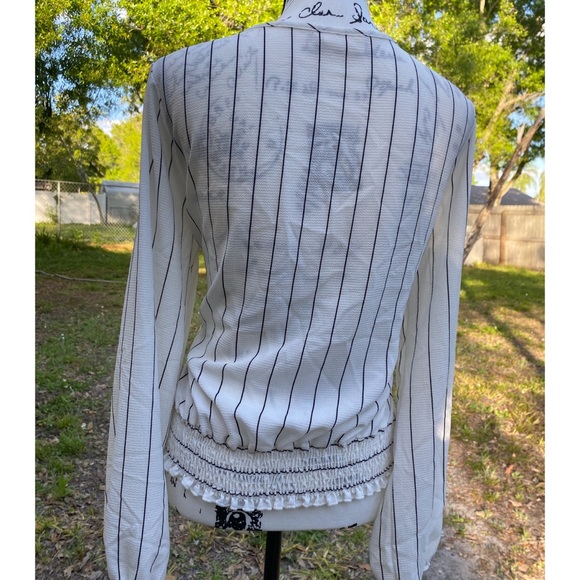 Free Kisses Women white Long Sleeve Blouse - Picture 6 of 9